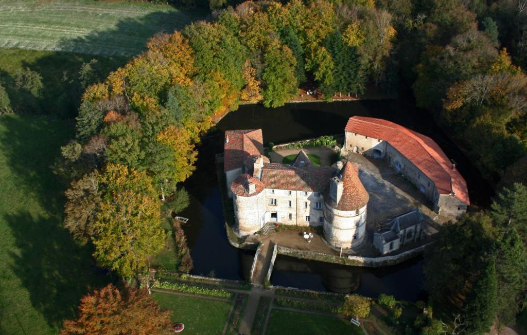 Chateau Des Martinanches Saint-Dier-dʼAuvergne Dış mekan fotoğraf