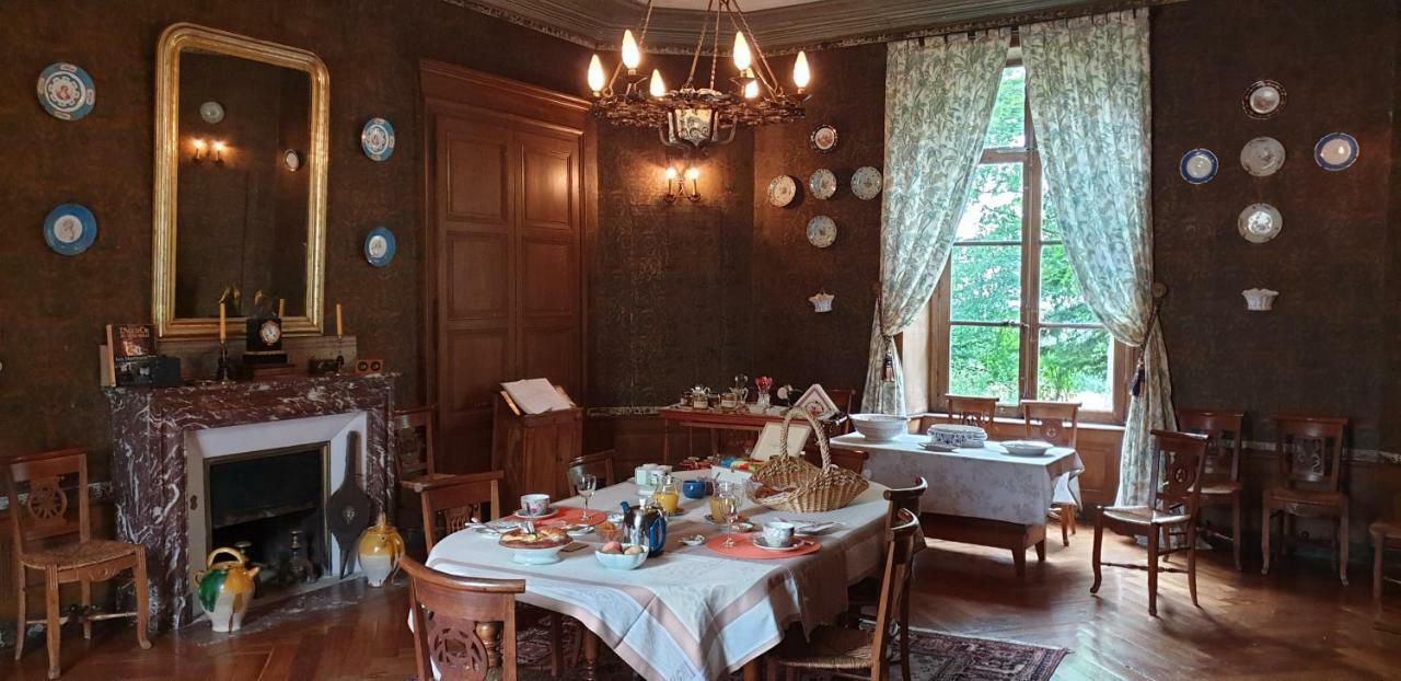 Chateau Des Martinanches Saint-Dier-dʼAuvergne Dış mekan fotoğraf